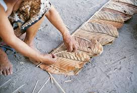 Leaf wallet, leaf bag, vegan wallet, vegan bag, leaf leather wallet, leaf leather bags, vegan bags, plant based leather, teak, sustainable, leather bags 6 wallets, leather puches